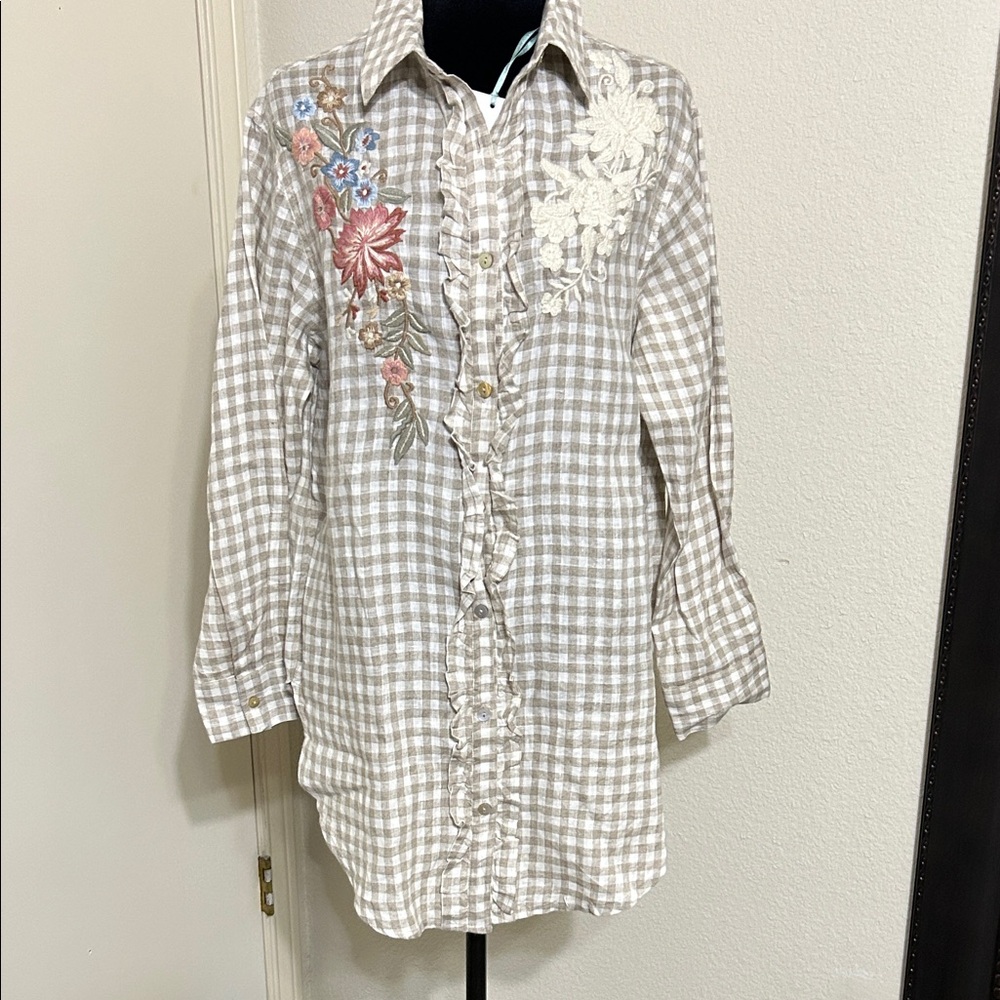 Floral Embroidered Checkered Tunic Top